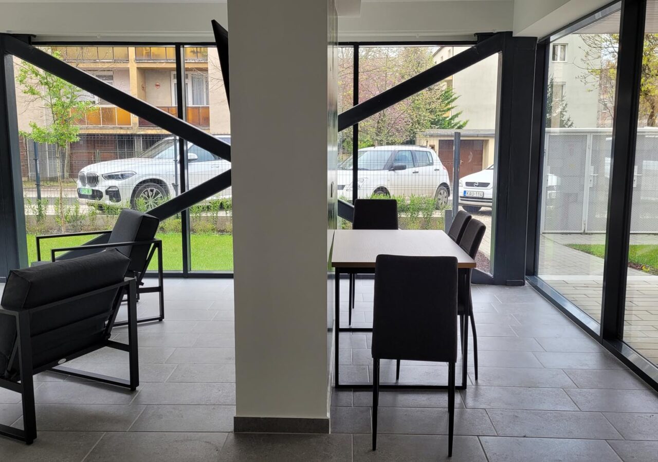 UNI House Hatvani Office