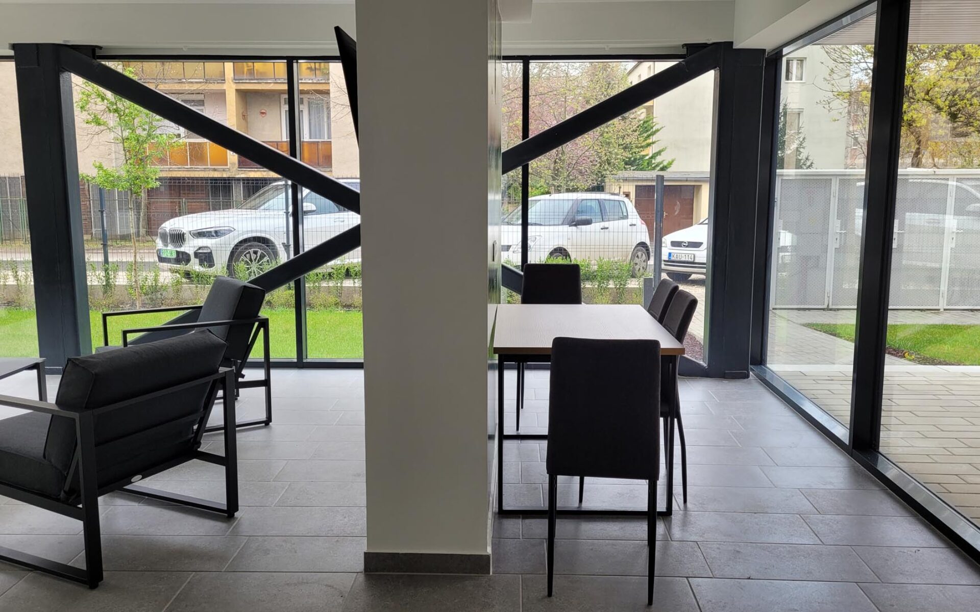 UNI House Hatvani Office