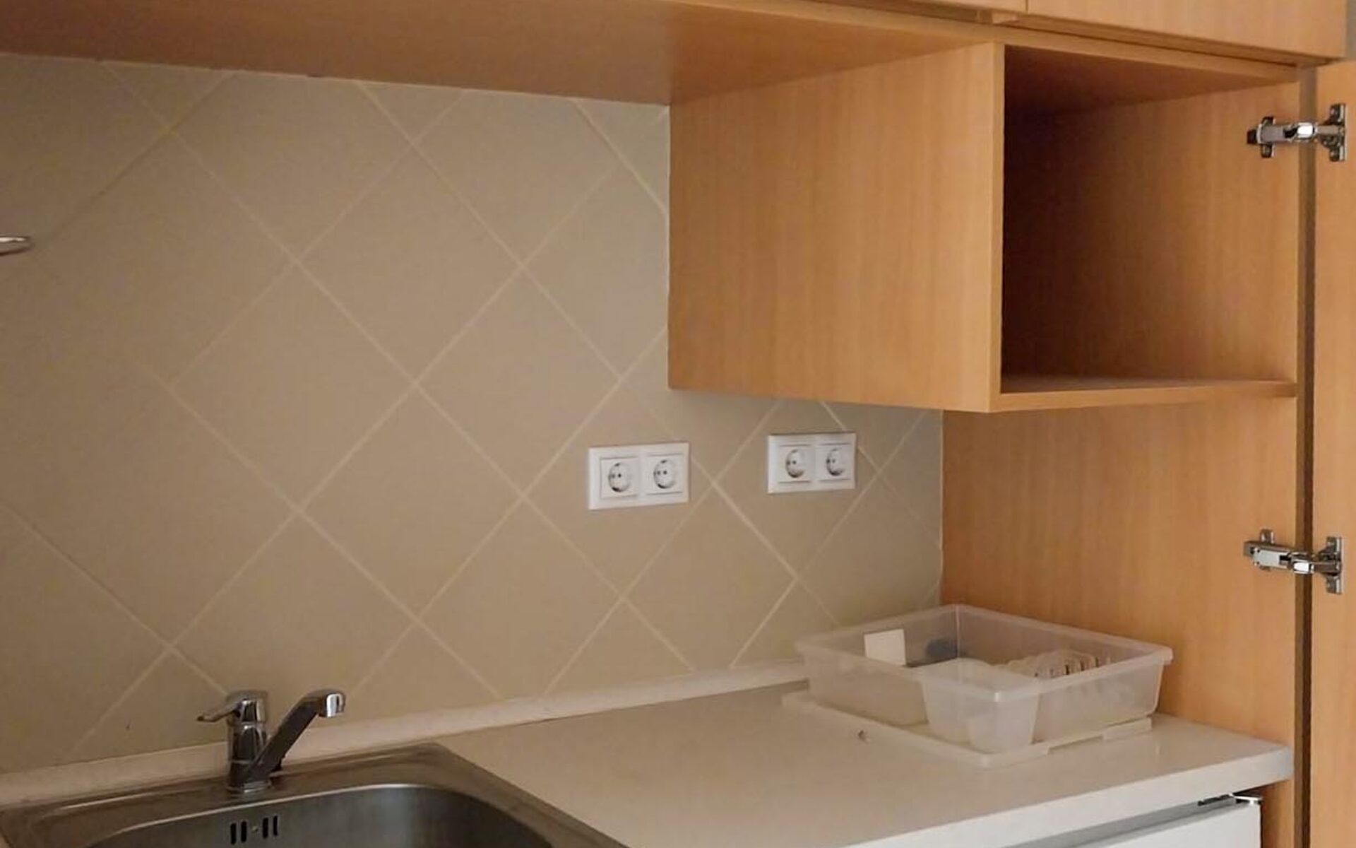 Debrecen, Hal köz 3. – Office 1.