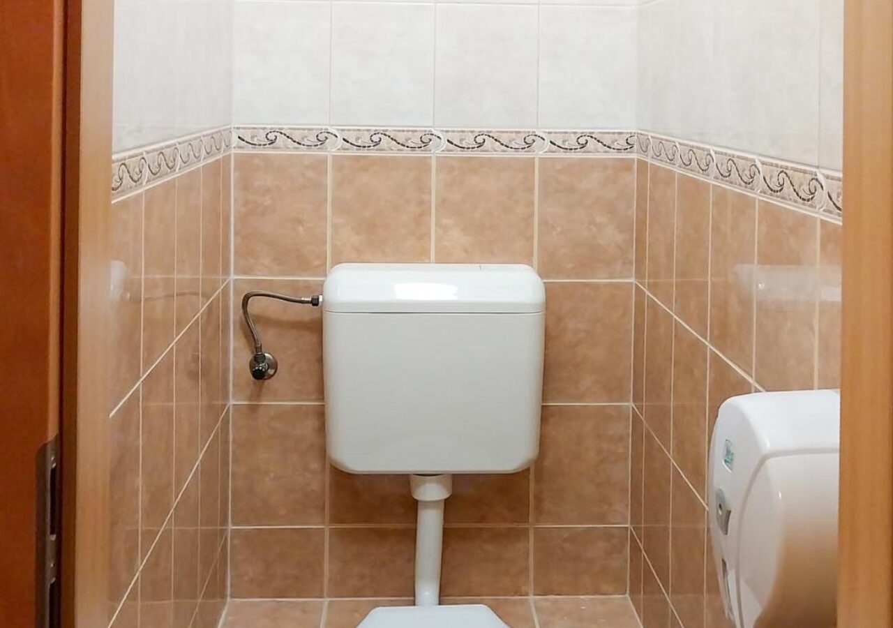 Debrecen, Hal köz 3. – Office 1.